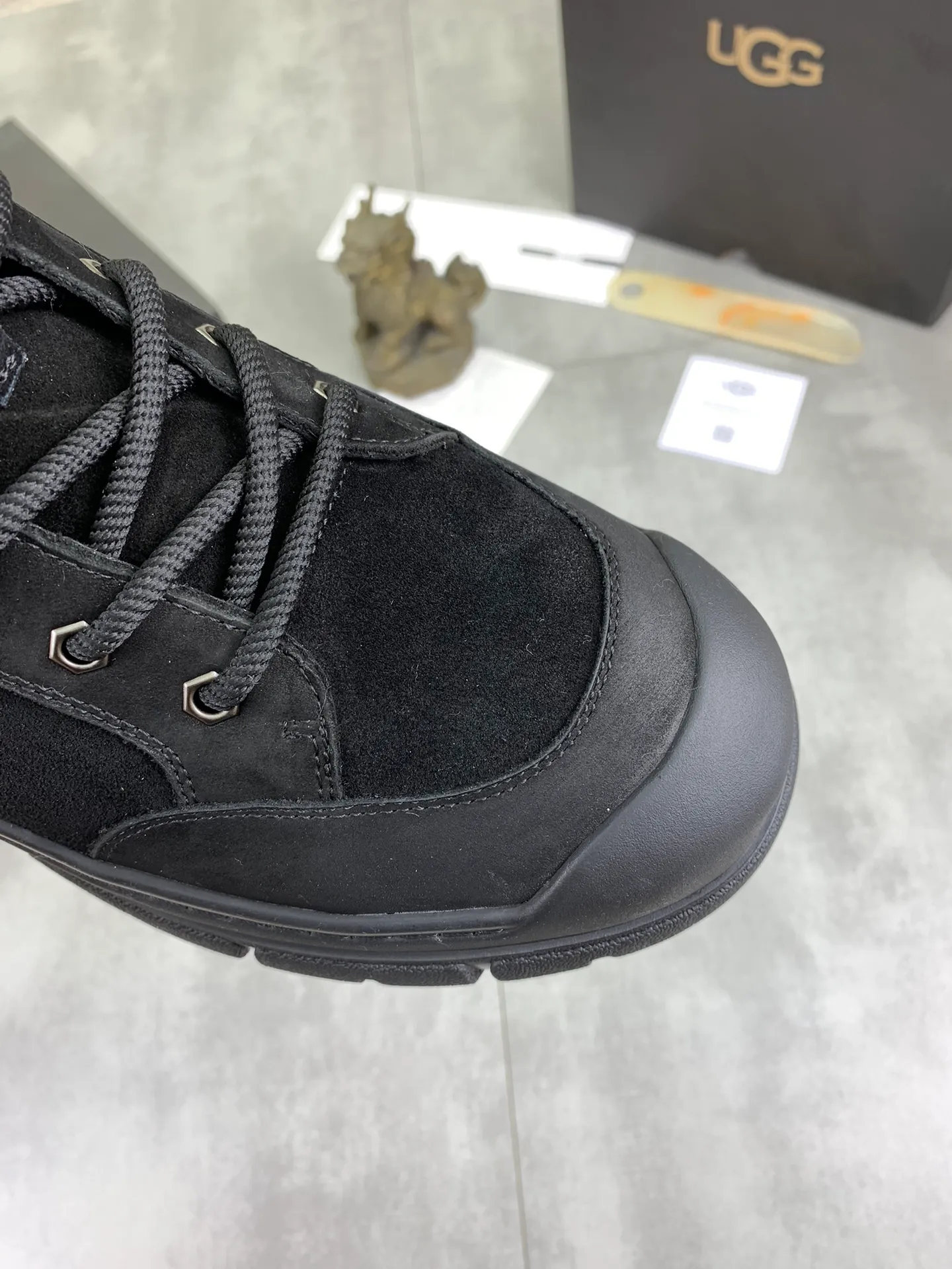 Men's Men's Shoes P620 [New Style] 💰 🆘 "Real Wool" [UGG] 👉 Popular men's shoes official website synchronization 🔰 Genuine quality [proud] is not comparable to the imitations in the general market 🌀 The upper is imported Italian frosted cowhide, and the lining: foot pad 🅰️ grade 🐑 real wool 👻 Only Grade A can show the effect The hand feels smooth and delicate 🔱The shoe shape is grand, only genuine factories can do it 🎄The perfect toughness of the original outsole 👻⬛️ can allow customers to say goodbye to one-time consumption. Real wool lining, super warm. Available in black or brown. Size: 38-44
